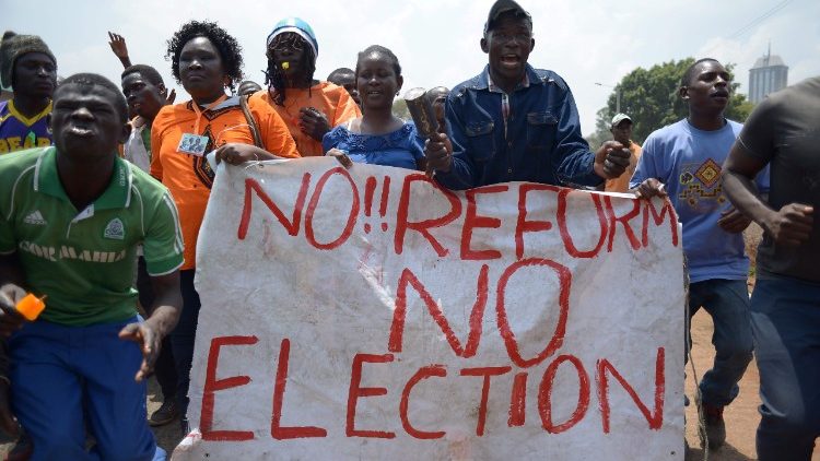 Au Kenya, les partisans du parti d'opposition, Nasa, réclament dans la rue une réforme de la commission électorale et un report de la présidentielle.