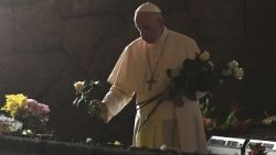 italy-pope-commemoration-fosse-ardeatine-1509641050115