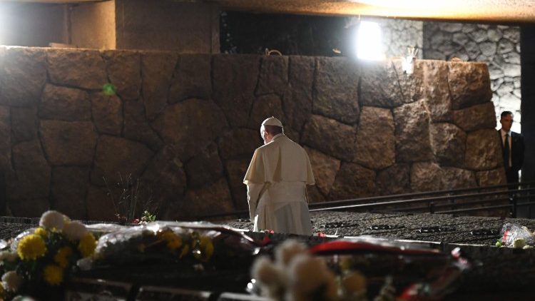 Papst Franziskus hatte vergangenen November die Ardeatinischen Höhlen besucht, in denen zur Vergeltung der Nationalsozialisten gegen die Resistenza zahlreiche Zivilisten umgebracht wurden.