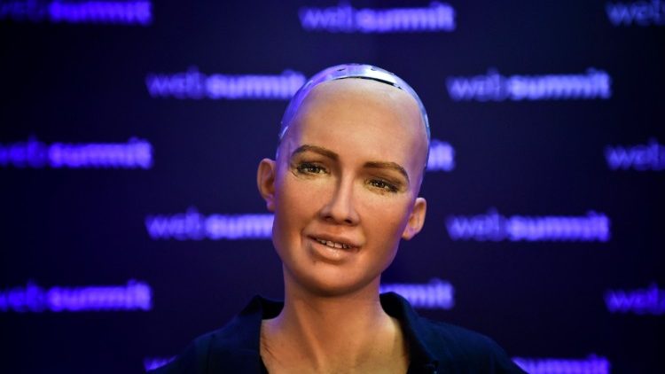Roboter Sophia auf einem Internetgipfel in Lissabon am 7. November