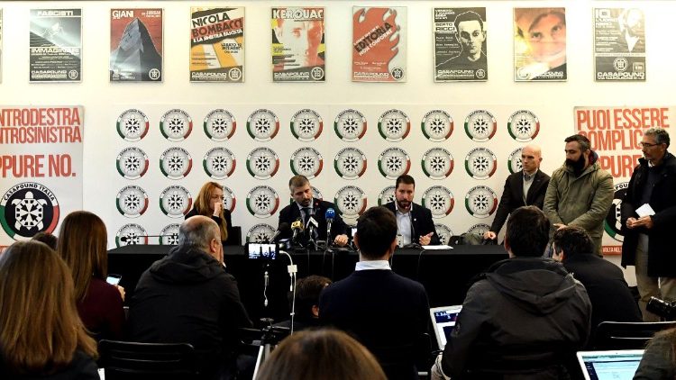 Conferenza stampa sul caso Ostia