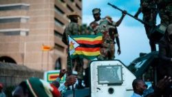 zimbabwe-politics-resignation-celebrations-1511296452676.jpg