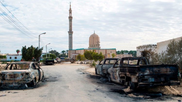 La mosquée Rawda, dans le Sinaï, attaquée le 24 novembre 2017 en Égypte.