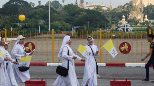 En Birmanie, la minorité chrétienne attend le message de paix du Pape