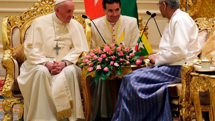 Papa Francisco com líderes do governo