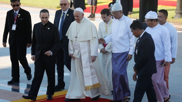 Papa Francisco viaje apostólico myanmar encuentro líderes religiosos