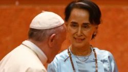 myanmar-vatican-religion-pope-1511868678945.jpg