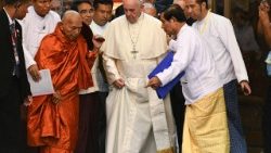 myanmar-vatican-religion-pope-1511950865484.jpg