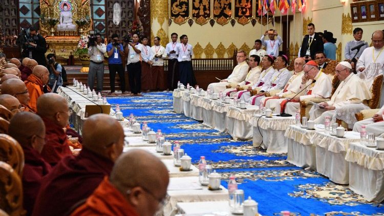 Der Papst bei den Buddhisten