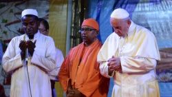 bangladesh-vatican-religion-pope-1512136296753.jpg