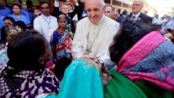 bangladesh-vatican-religion-pope-1512197467411.jpg
