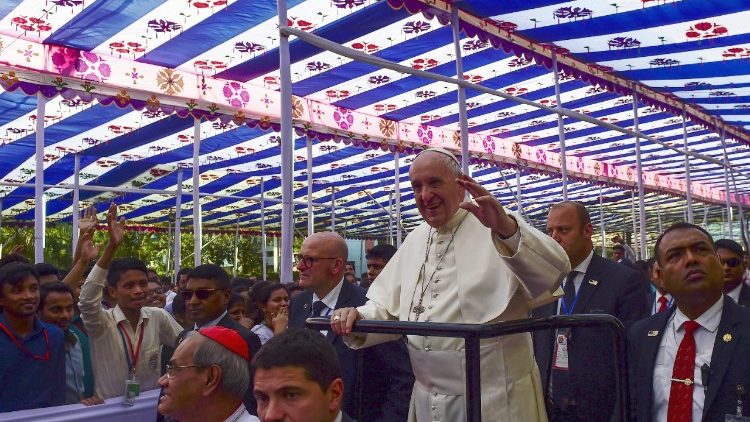Der Papst bei der Begegnung mit Studenten