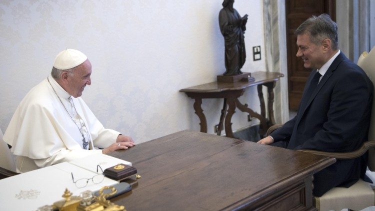 Der Papst und der Ministerpräsident im Gespräch