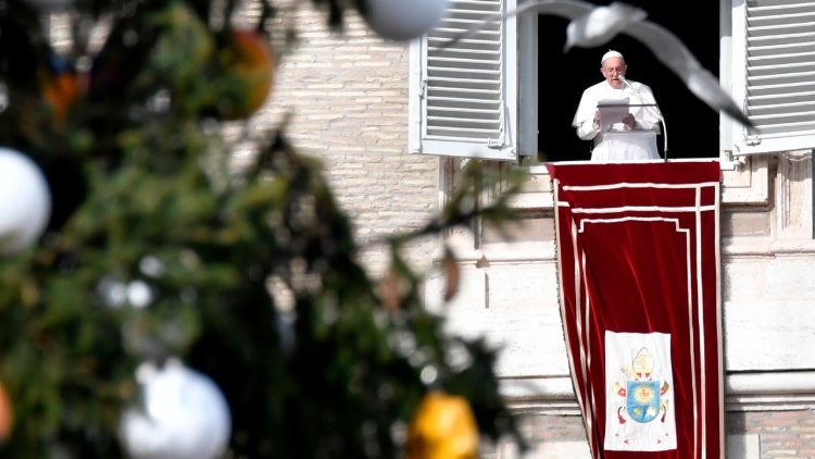 Le Pape François, s'exprimant depuis les fenêtres du Palais apostolique