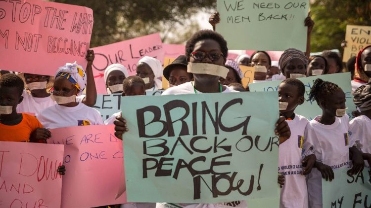 Una manifestazione in Sud Sudan per chiedere la pace 