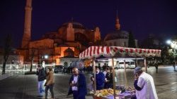 turkey-daily-life-tourism-feature-religion-1512852435222.jpg