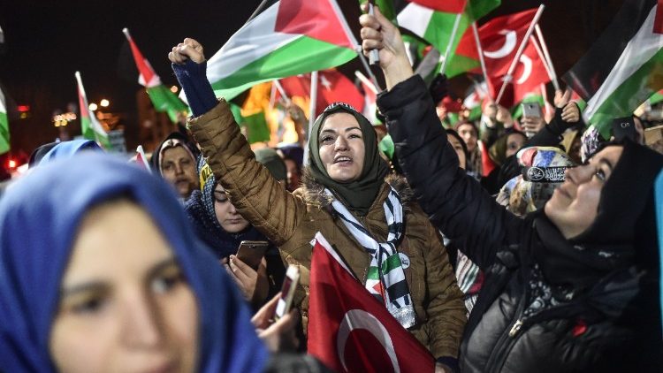 turkey-israel-palestinians-conflict-diplomacy-1512850344772.jpg