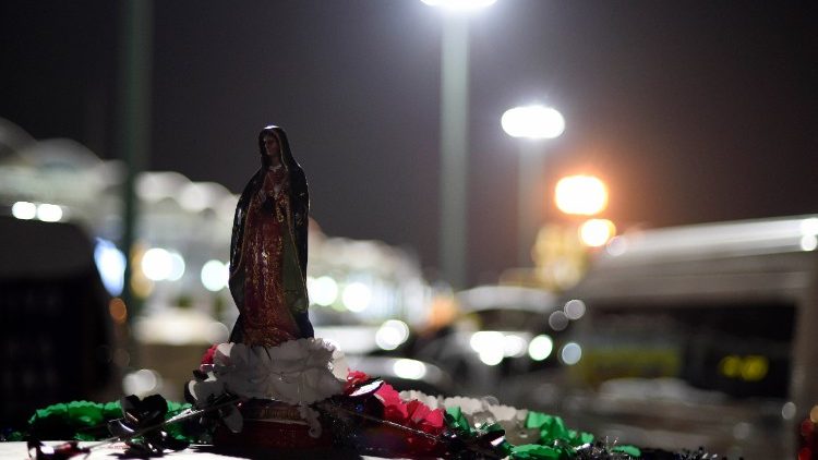 Statue Unserer Lieben Frau von Guadalupe