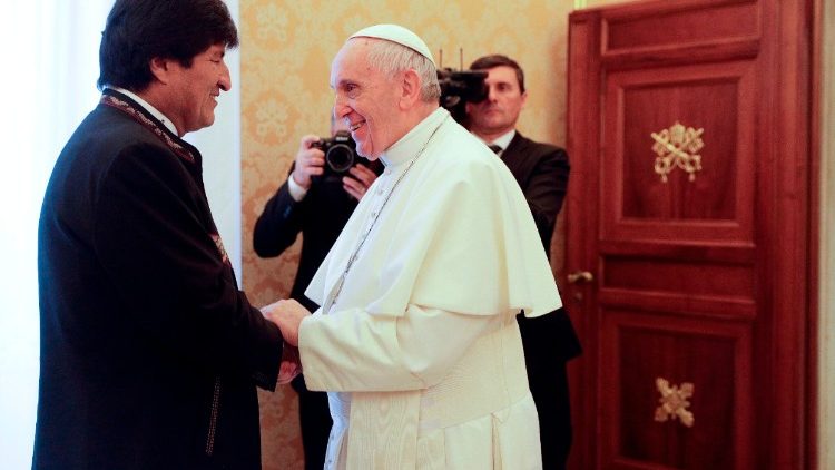 Der Papst und Boliviens Präsident Evo Morales