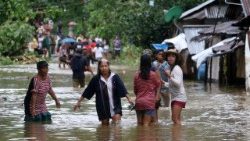 philippines-disaster-typhoon-1513421935250.jpg