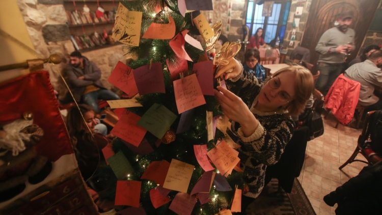 Weihnachtsbaum in einem Geschäft in Damaskus