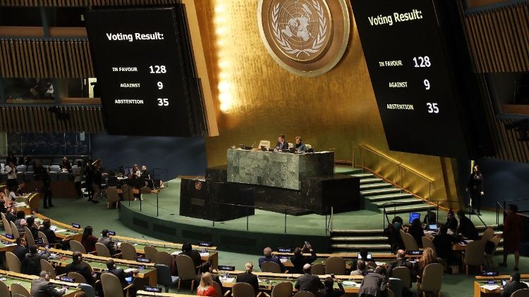 À une large majorité, l'Assemblée générale de l'ONU a condamné la reconnaissance de Jérusalem comme capitale israélienne par les États-Unis, le 21 décembre 2017.