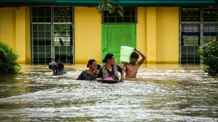 Tempesta tropicale nelle Filippine