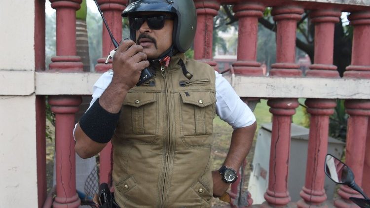 Indischer Polizist im Einsatz
