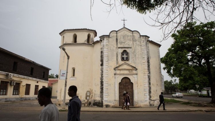 Uma igreja na diocese de São Tomé e Príncipe