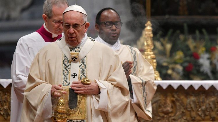 Papst Franziskus bei der Messe zu Epiphanie im Petersdom