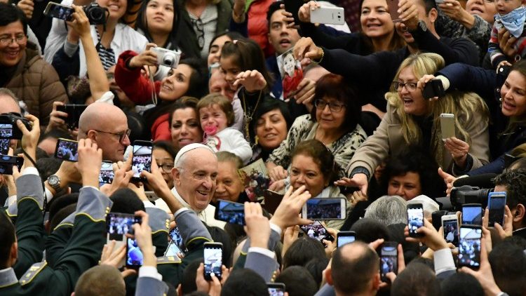 Papa entre la gente, declaración de la Conferencia Episcopal Argentina
