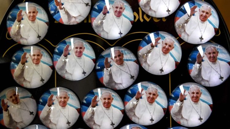Pins of Pope Francis mark his apostolic visit to Chile