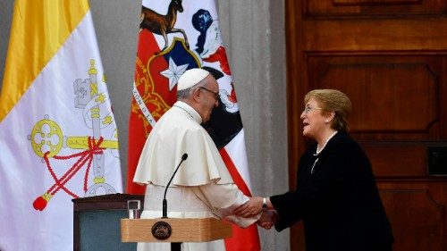 Papa aponta desafio "apaixonante" aos chilenos: inclusão
