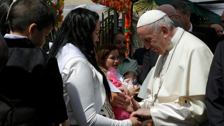 Papstbesuch im Frauengefängnis