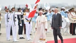 peru-pope-visit-kuczynski-1516315285437.jpg