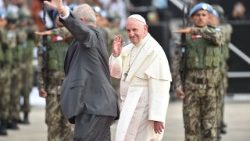 peru-pope-visit-kuczynski-1516315590702.jpg