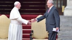 peru-pope-visit-kuczynski-1516400181159.jpg