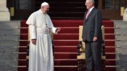 peru-pope-visit-kuczynski-1516400481065.jpg
