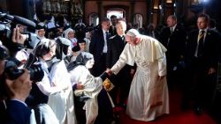 peru-pope-visit-1516544187939.jpg
