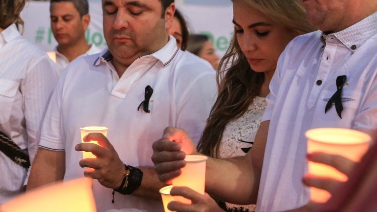 Preghiere in Colombia dopo un nuovo attentato