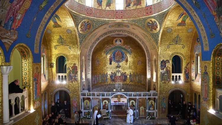 Il Papa in visita alla cattedrale greco cattolica ucraina di Santa Sofia a Roma nel 2018
