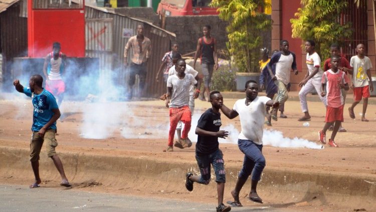 Gli scontri post elettorali in Guinea Conakry