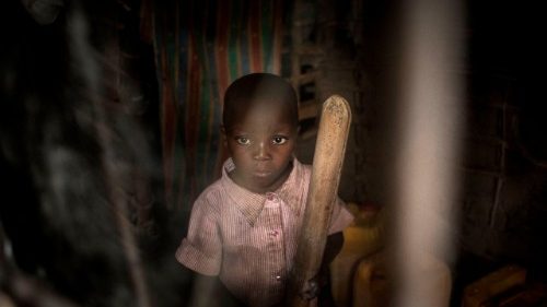 D/Kongo: Caritas integriert 10.000 Kindersoldaten