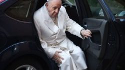 italy-vatican-pope-ash-wednesday-1518625077450.jpg