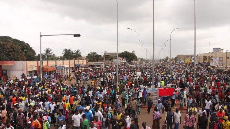 Manifestação, em Lomé, pelo restabelecimento da Constituição de 1992