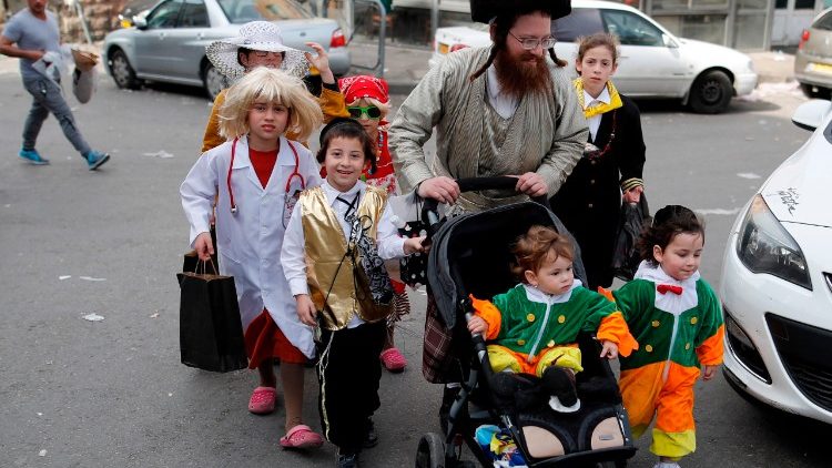 Orthodoxe Juden am 2. März, dem jüdischen Purim-Fest, in Jerusalem