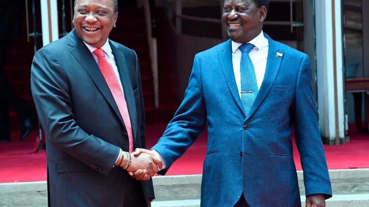 La poignée de mains entre Uhuru Kenyatta et Raila Odinga, le 9 mars 2018.