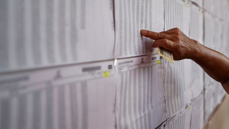 The people of Colombia go to the polls 
