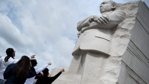 Pope Francis upholds Martin Luther King's nonviolent legacy