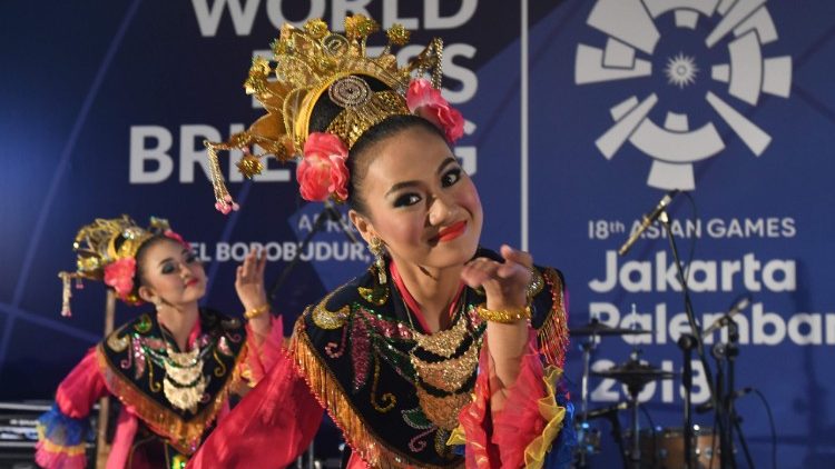 Traditionelle indonesische Tänzerinnen